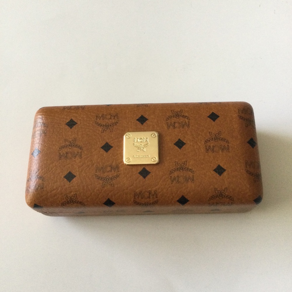 MCM LOGO SUNGLASSES CASE WITH CLEANING CLOTH